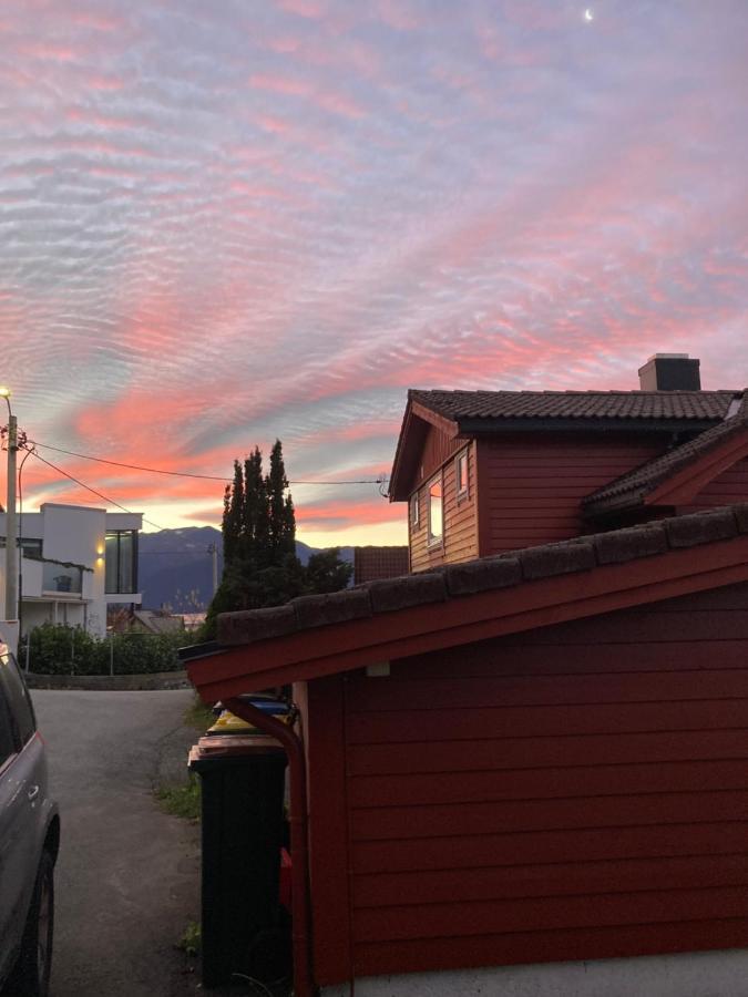 Line Pa Hauane1 Bed & Breakfast Volda Exterior foto